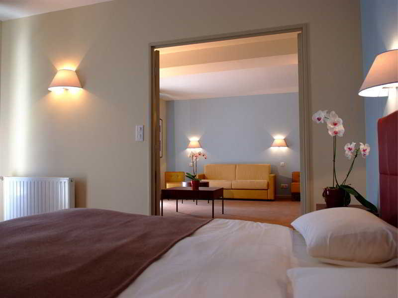 Clarion Suites Corneille Luchon Bagnères-de-Luchon Habitación foto